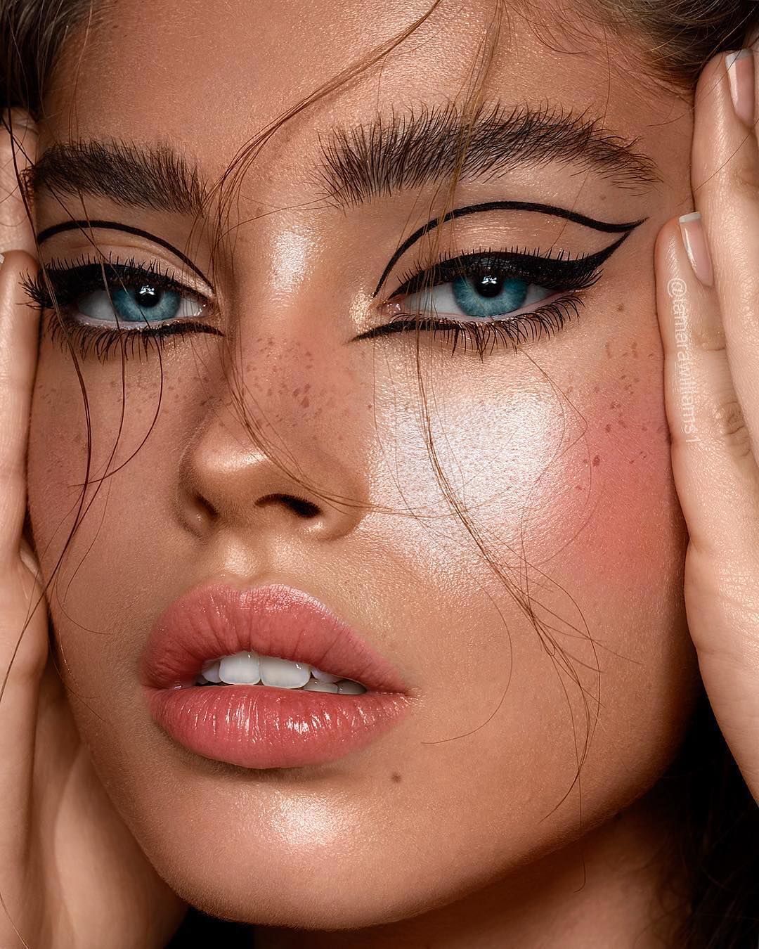 चमक। — रिया श्रेष्ठ, सानेपा ललितपुरस्थित Riyu Beauty Studio की संस्थापक